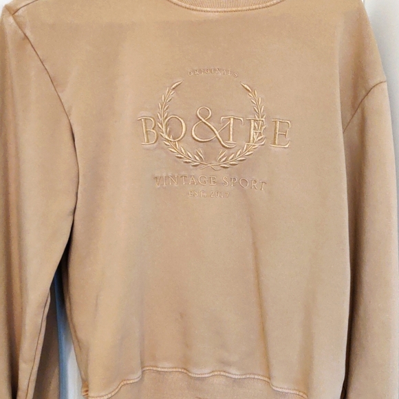 Sweatshirt - Picture 1 of 3